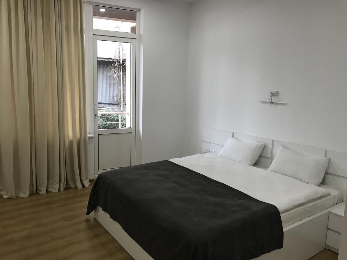 Hotel Marseille Batumi Exteriör bild