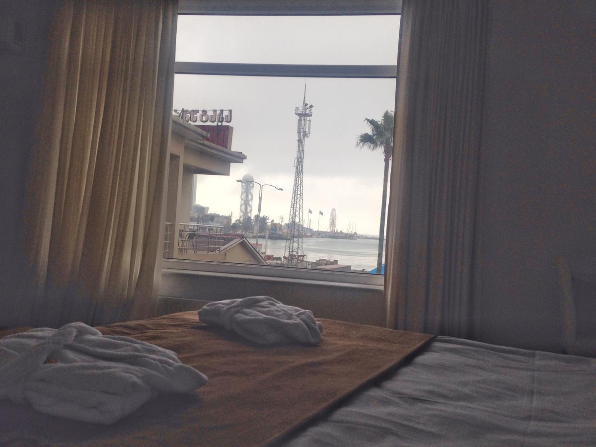 Hotel Marseille Batumi Exteriör bild