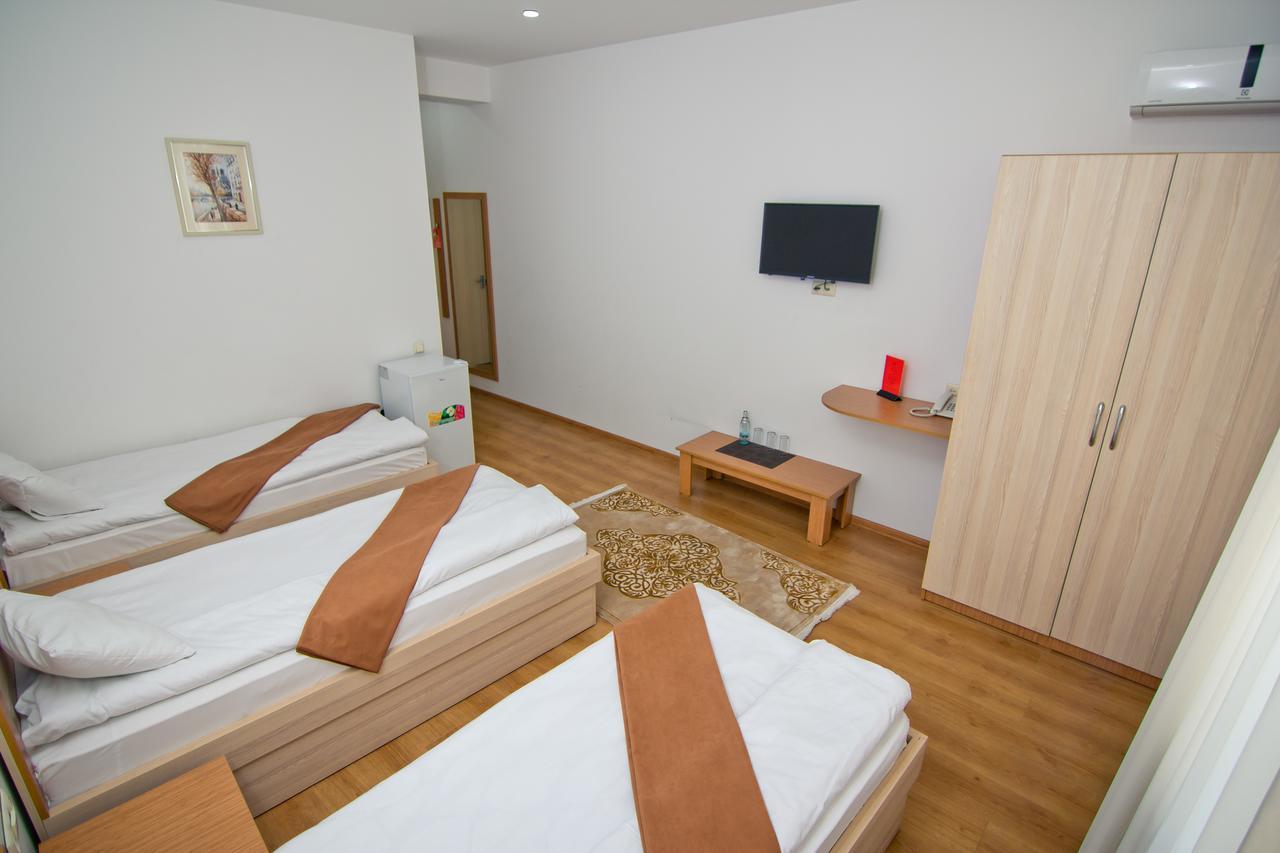 Hotel Marseille Batumi Exteriör bild